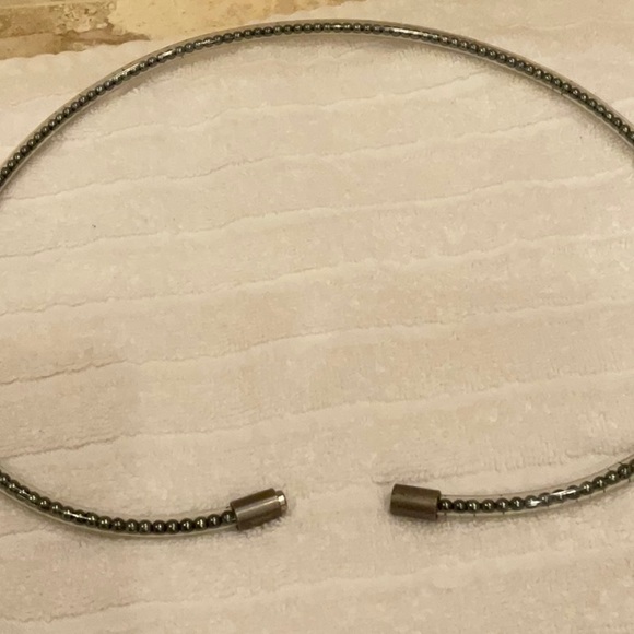 CHANEL PEARL IN A TUBE NECKLACE 27” MAGNETIC CLOSING - Picture 4 of 4